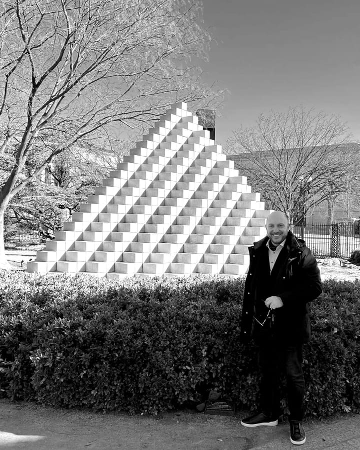 Ουάσιγκτον: Η τέχνη της ισορροπίας σε μια πόλη που διχάζεται